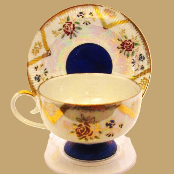Vintage cobalt blue pedestal lusterware teacup red & blue flowers encased in gol - Picture 3 of 6